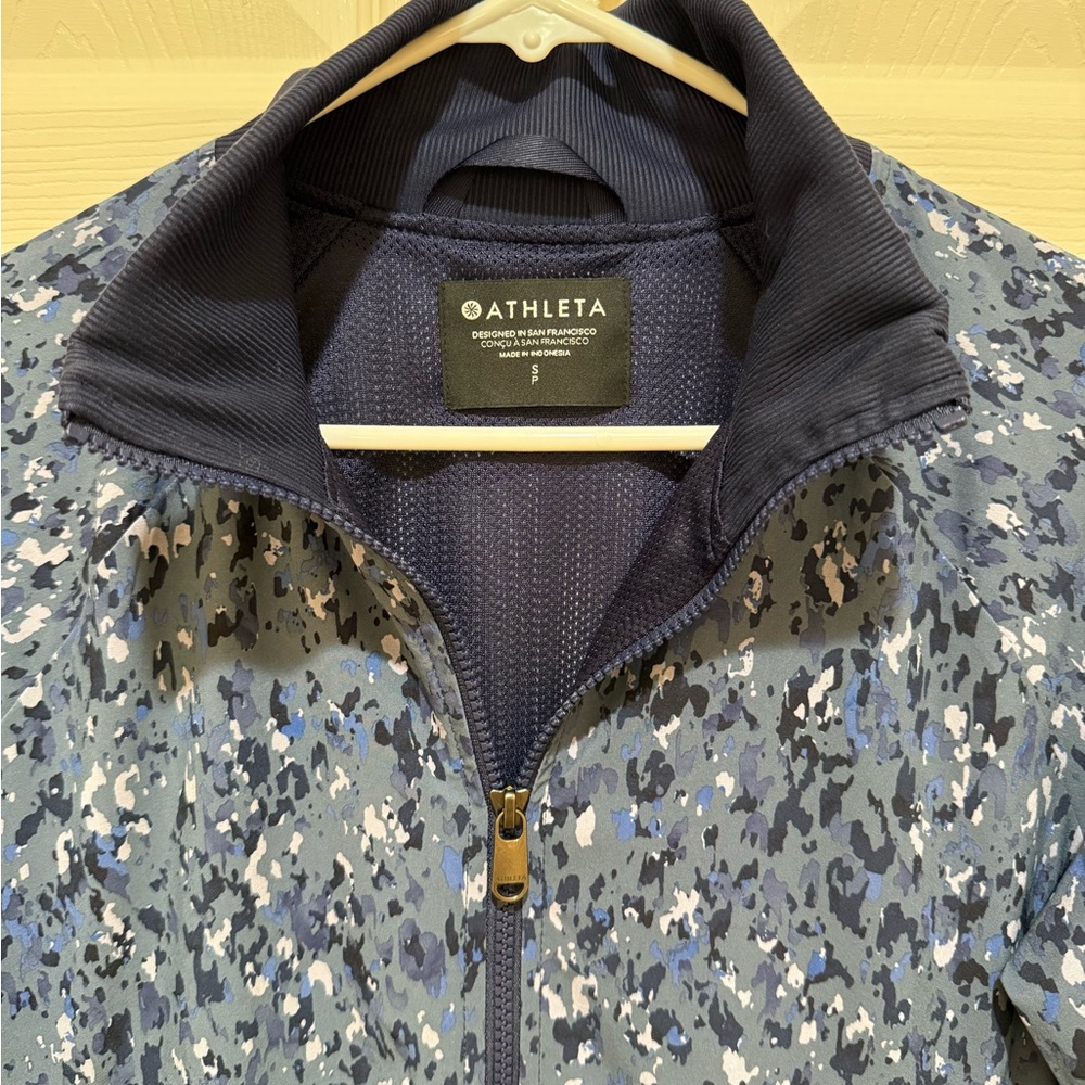 Athleta Women’s Blue Patterned Jacket - image 3
